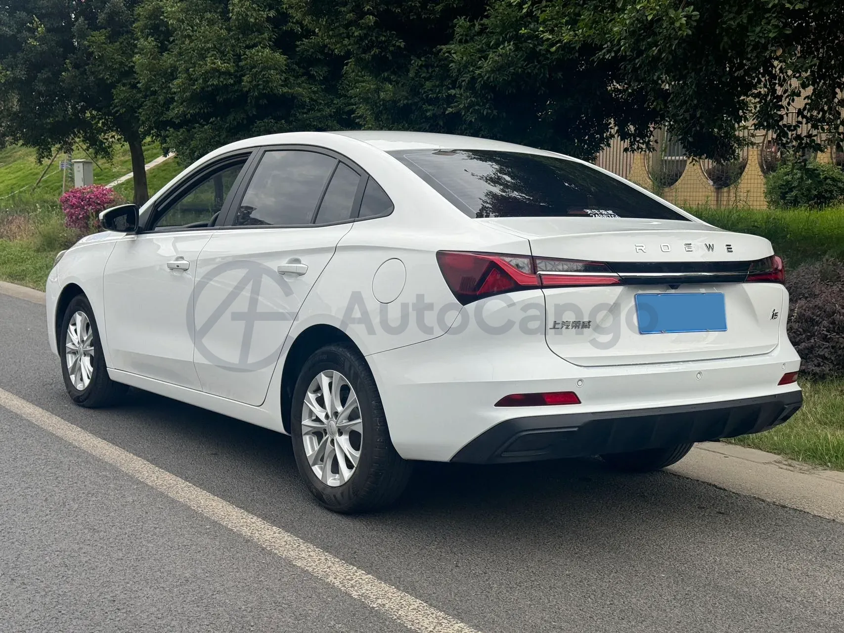 2023 Roewe i5 1.5L 129HP L4 5MT,autocango,china used car exporter,china ev exporter,chinese used car exporter,chinese used ev exporter