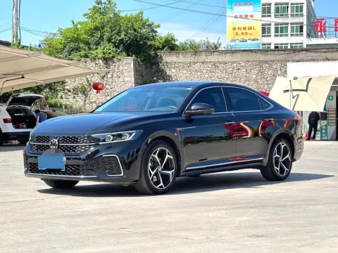 2023 VOLKSWAGEN PASSAT,autocango,china used car exporter,china ev exporter,chinese used car exporter,chinese used ev exporter