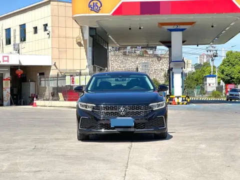 2023 Volkswagen Passat 2.0T 186HP L4 7DCT,autocango,china used car exporter,china ev exporter,chinese used car exporter,chinese used ev exporter