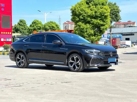2023 Volkswagen Passat 2.0T 186HP L4 7DCT,autocango,china used car exporter,china ev exporter,chinese used car exporter,chinese used ev exporter