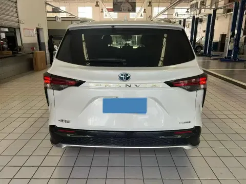 2022 Toyota Granvia 2.5L 192HP L4 E-CVT Hybrid,autocango,china used car exporter,china ev exporter,chinese used car exporter,chinese used ev exporter