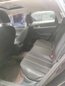 2018 Skoda Karoq 1.4T 150HP L4 7DCT,autocango,china used car exporter,china ev exporter,chinese used car exporter,chinese used ev exporter