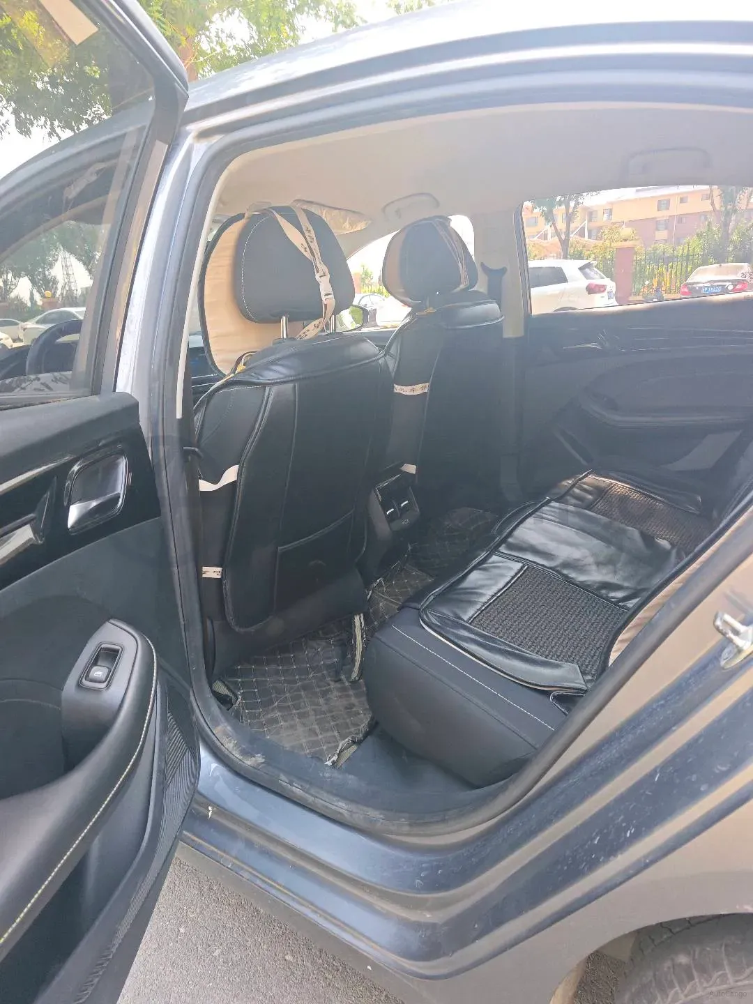 2021 Roewe i5 1.5L 120HP L4 5MT,autocango,china used car exporter,china ev exporter,chinese used car exporter,chinese used ev exporter
