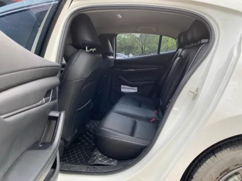 2021 Mazda 3 Axela 2.0L 158HP L4 6AT