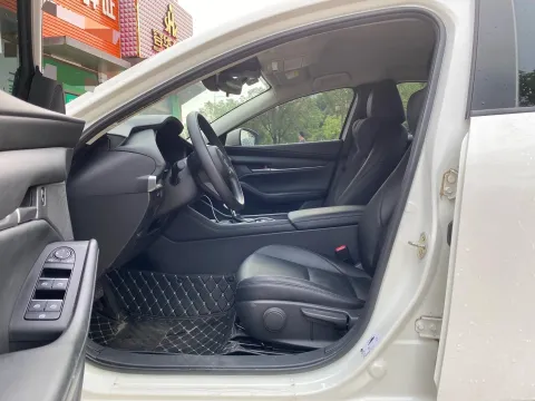 2021 Mazda 3 Axela 2.0L 158HP L4 6AT