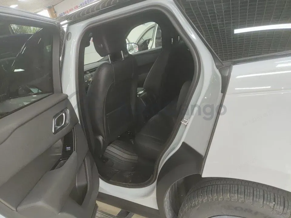 2024 Land Rover Range Rover Velar 2.0T 250HP L4 8AT,autocango,china used car exporter,china ev exporter,chinese used car exporter,chinese used ev exporter