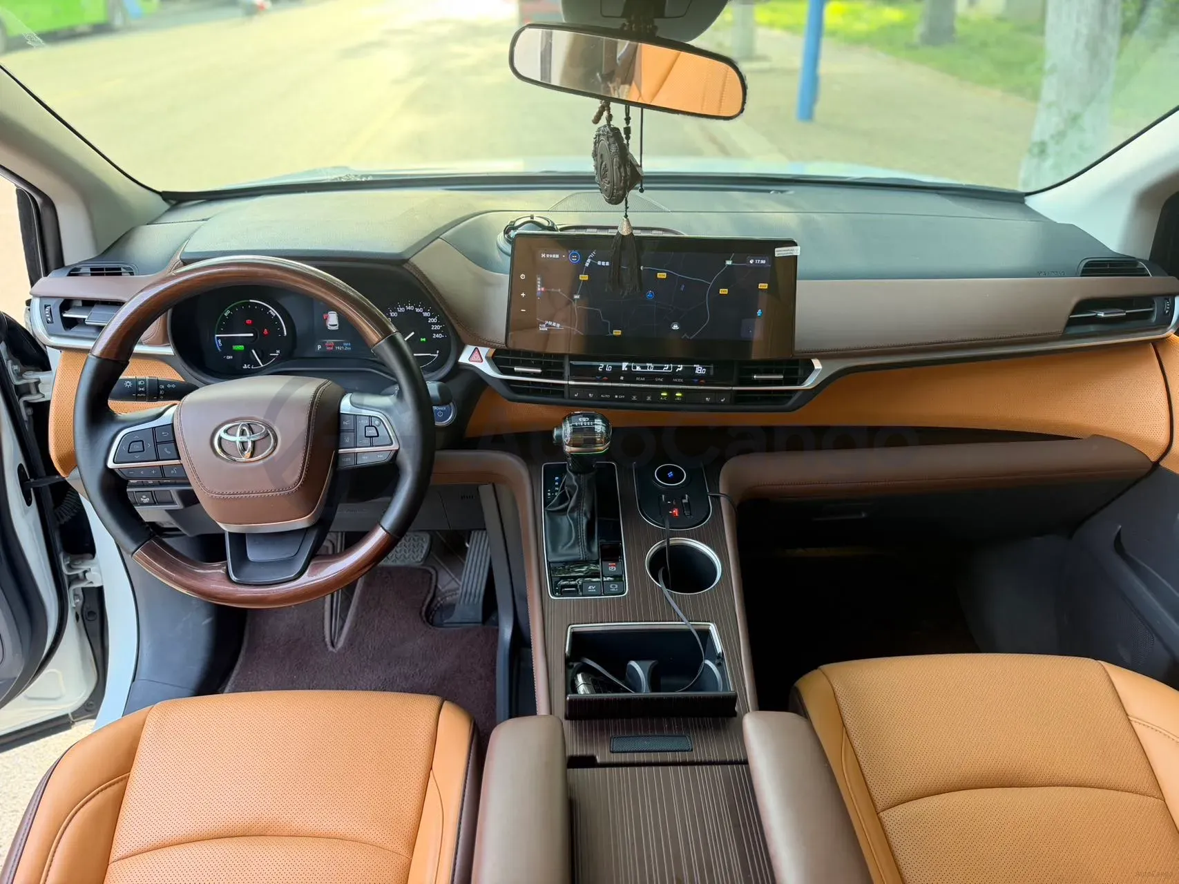2024 Toyota Sienna 2.5L 189HP L4 E-CVT Hybrid,autocango,china used car exporter,china ev exporter,chinese used car exporter,chinese used ev exporter
