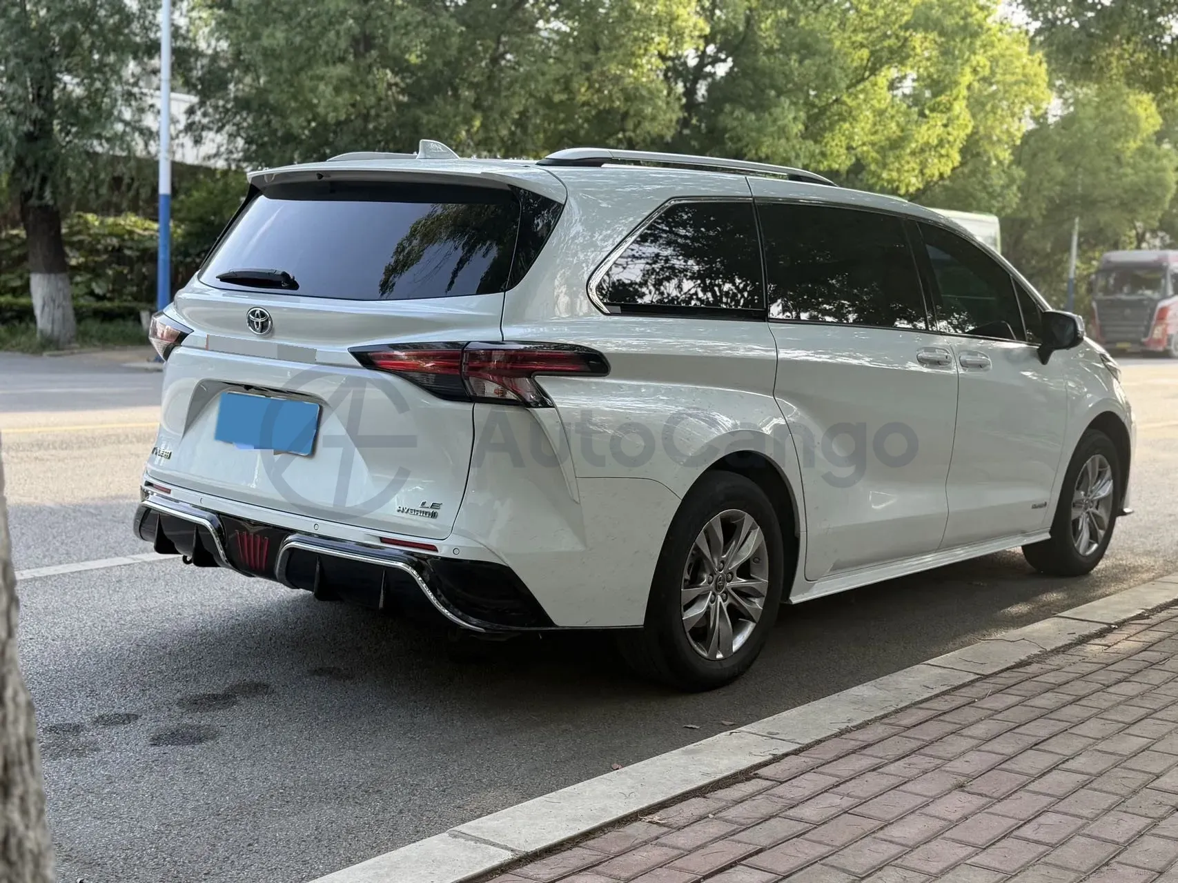 2024 Toyota Sienna 2.5L 189HP L4 E-CVT Hybrid,autocango,china used car exporter,china ev exporter,chinese used car exporter,chinese used ev exporter