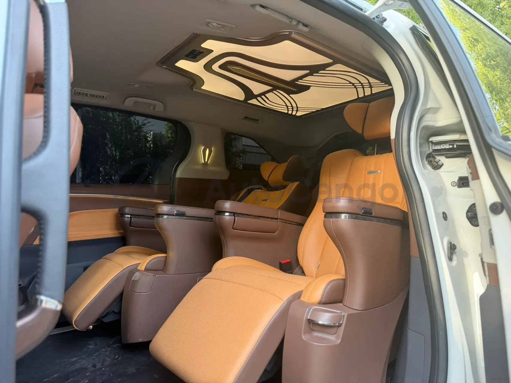 2024 Toyota Sienna 2.5L 189HP L4 E-CVT Hybrid,autocango,china used car exporter,china ev exporter,chinese used car exporter,chinese used ev exporter