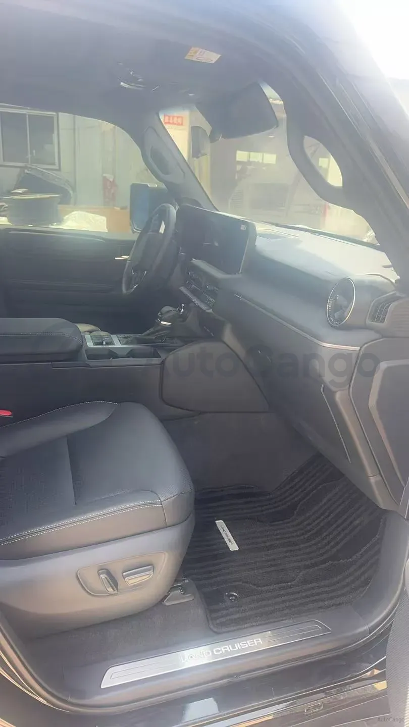 2025 Toyota Land Cruiser Prado 2.4T 282HP L4 8AT Hybrid 5.1KWH,autocango,china used car exporter,china ev exporter,chinese used car exporter,chinese used ev exporter