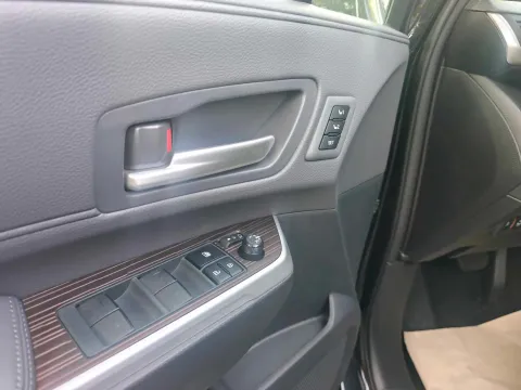2024 Toyota Granvia 2.5L 189HP L4 E-CVT Hybrid