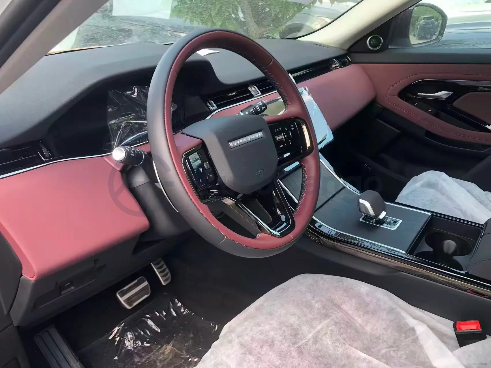 2024 Land Rover Range Rover Evoque 2.0T 249HP L4 9AT,autocango,china used car exporter,china ev exporter,chinese used car exporter,chinese used ev exporter