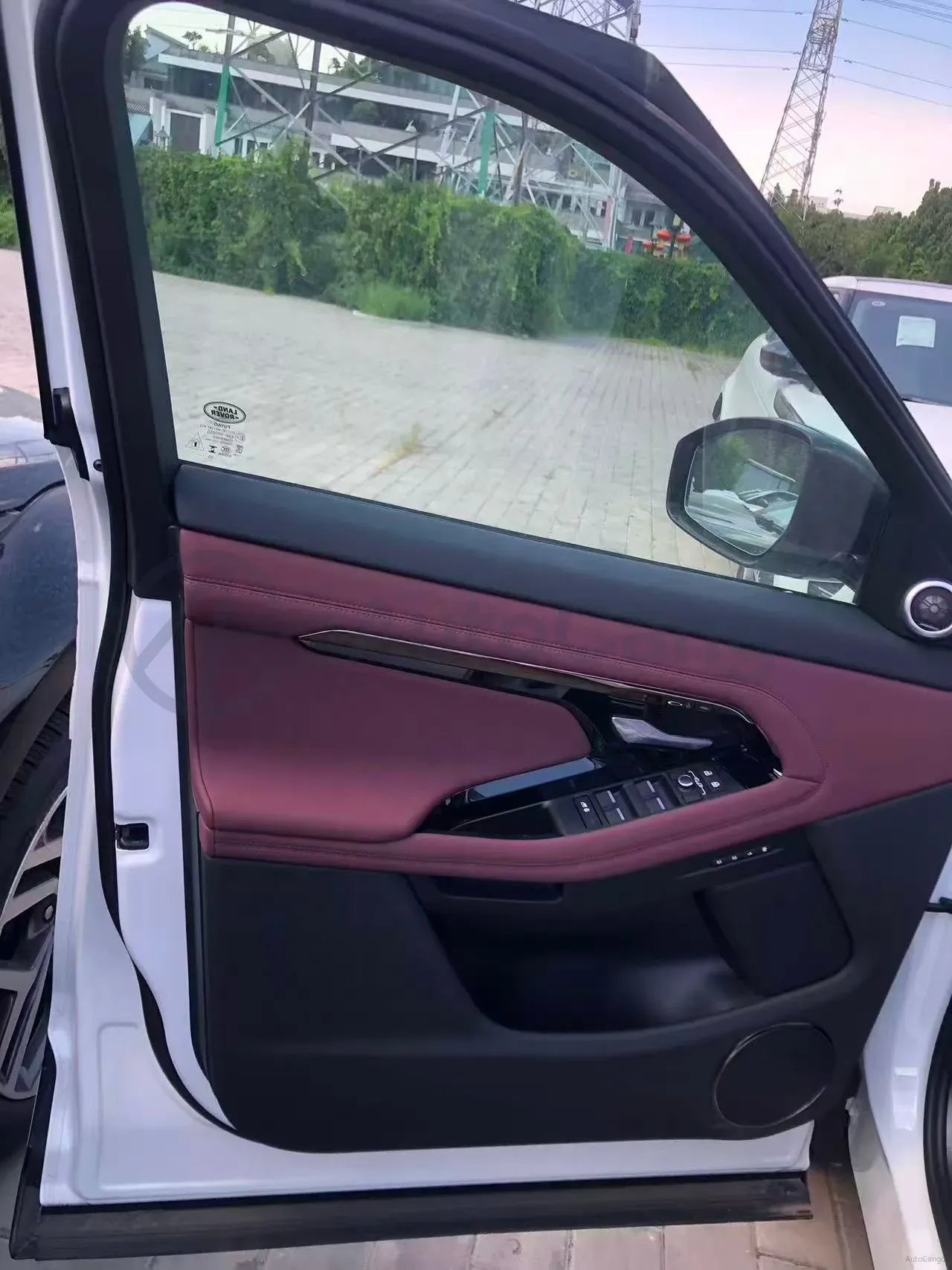 2024 Land Rover Range Rover Evoque 2.0T 249HP L4 9AT,autocango,china used car exporter,china ev exporter,chinese used car exporter,chinese used ev exporter