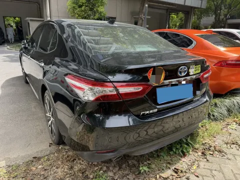 2021 Toyota Camry 2.5L 178HP L4 E-CVT Hybrid