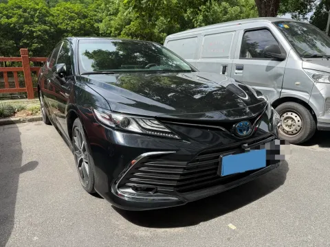 2021 Toyota Camry 2.5L 178HP L4 E-CVT Hybrid