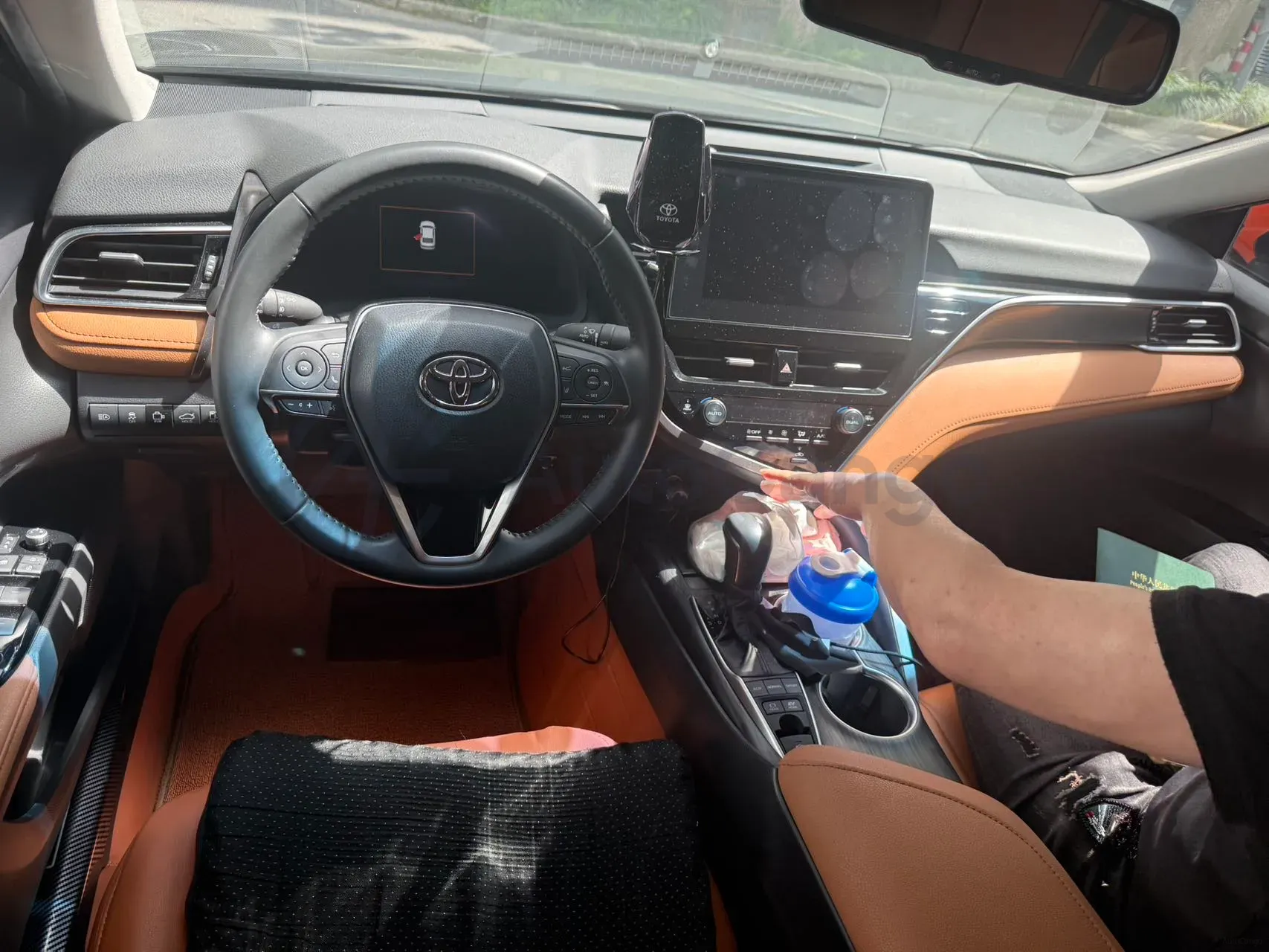 2021 Toyota Camry 2.5L 178HP L4 E-CVT Hybrid,autocango,china used car exporter,china ev exporter,chinese used car exporter,chinese used ev exporter