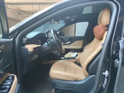 2021 Lincoln Corsair 2.0T 245HP L4 8AT,autocango,china used car exporter,china ev exporter,chinese used car exporter,chinese used ev exporter