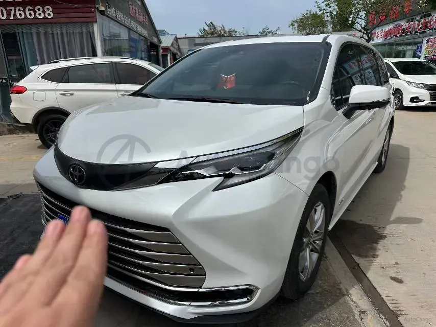 2024 Toyota Sienna 2.5L 189HP L4 E-CVT Hybrid,autocango,china used car exporter,china ev exporter,chinese used car exporter,chinese used ev exporter
