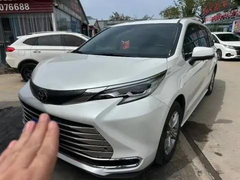 2024 TOYOTA SIENNA,autocango,china used car exporter,china ev exporter,chinese used car exporter,chinese used ev exporter