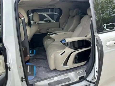 2024 Toyota Sienna 2.5L 189HP L4 E-CVT Hybrid