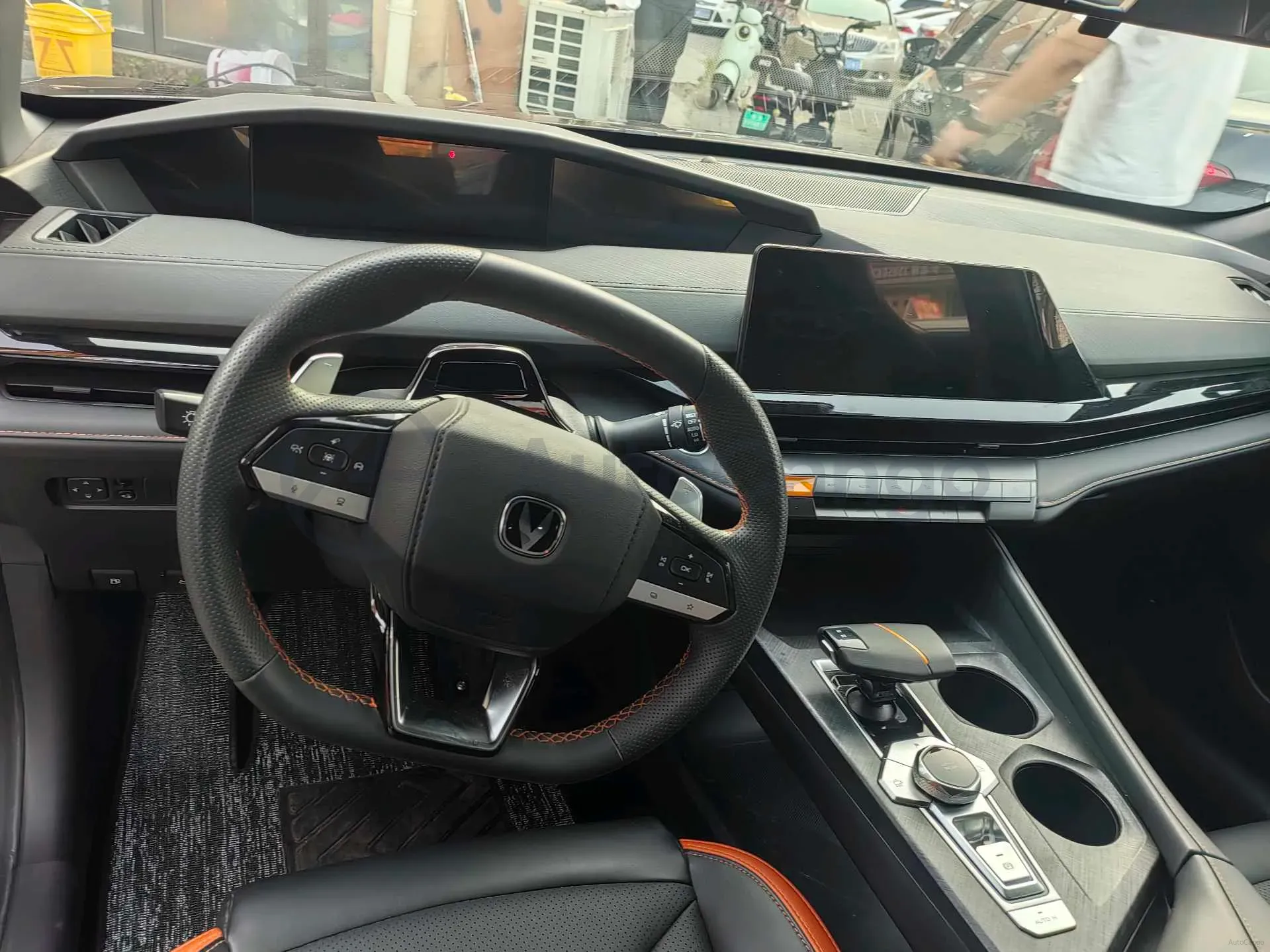 2023 ChangAn UNI-V 1.5T 188HP L4 7DCT,autocango,china used car exporter,china ev exporter,chinese used car exporter,chinese used ev exporter