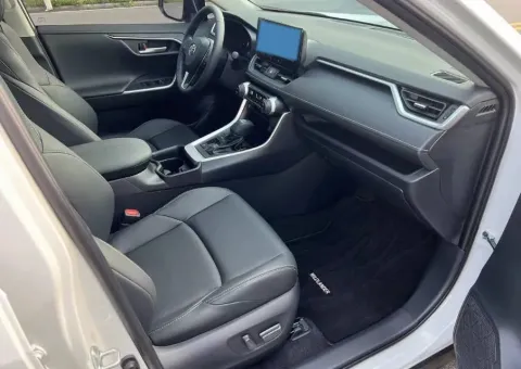 2023 Toyota Wildlander 2.5L 178HP L4 E-CVT Hybrid,autocango,china used car exporter,china ev exporter,chinese used car exporter,chinese used ev exporter