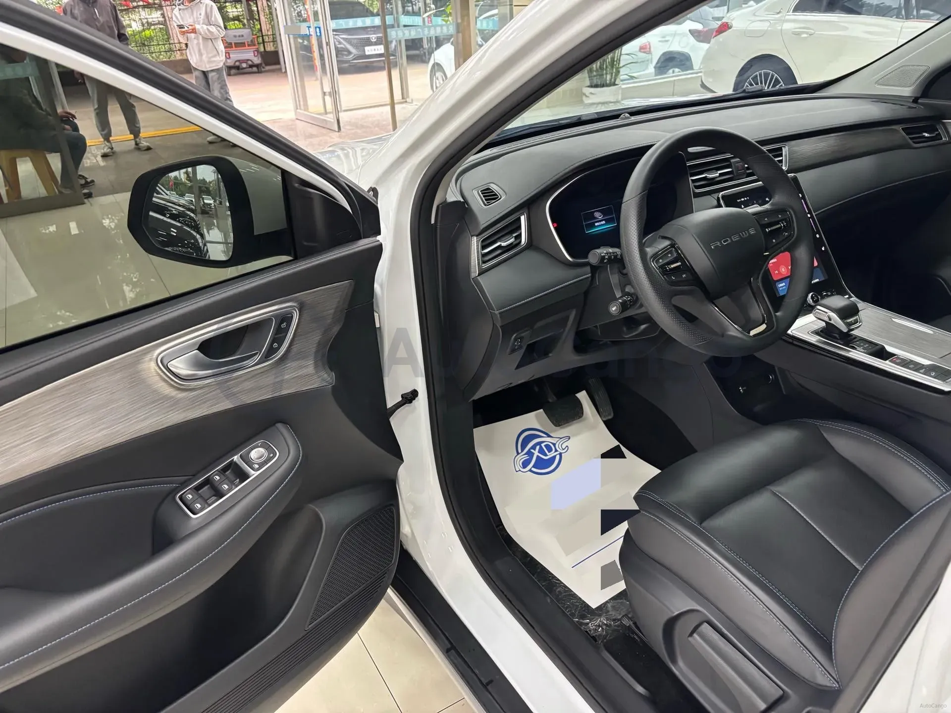 2023 Roewe RX5 1.5T 181HP L4 7DCT,autocango,china used car exporter,china ev exporter,chinese used car exporter,chinese used ev exporter