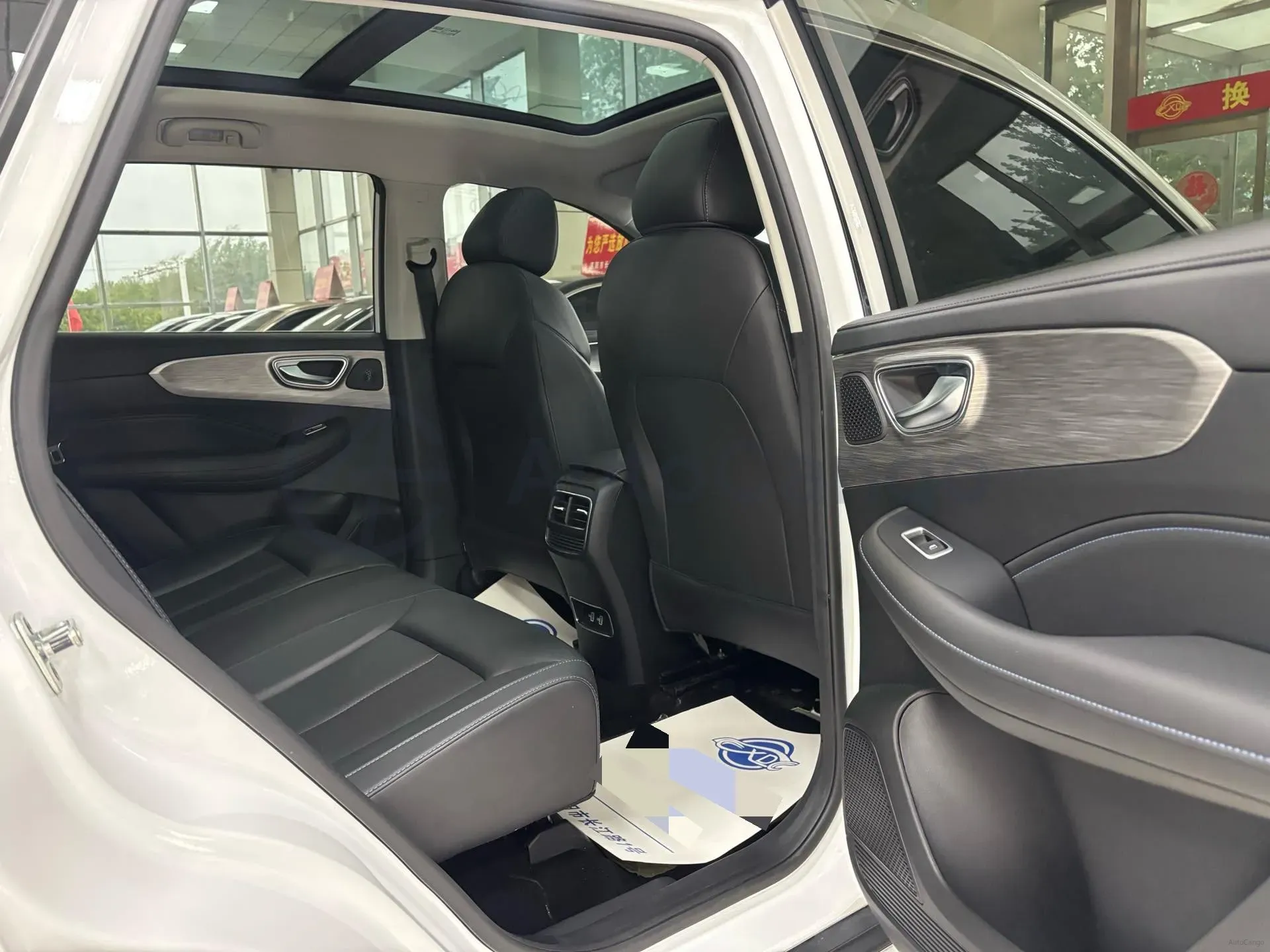 2023 Roewe RX5 1.5T 181HP L4 7DCT,autocango,china used car exporter,china ev exporter,chinese used car exporter,chinese used ev exporter