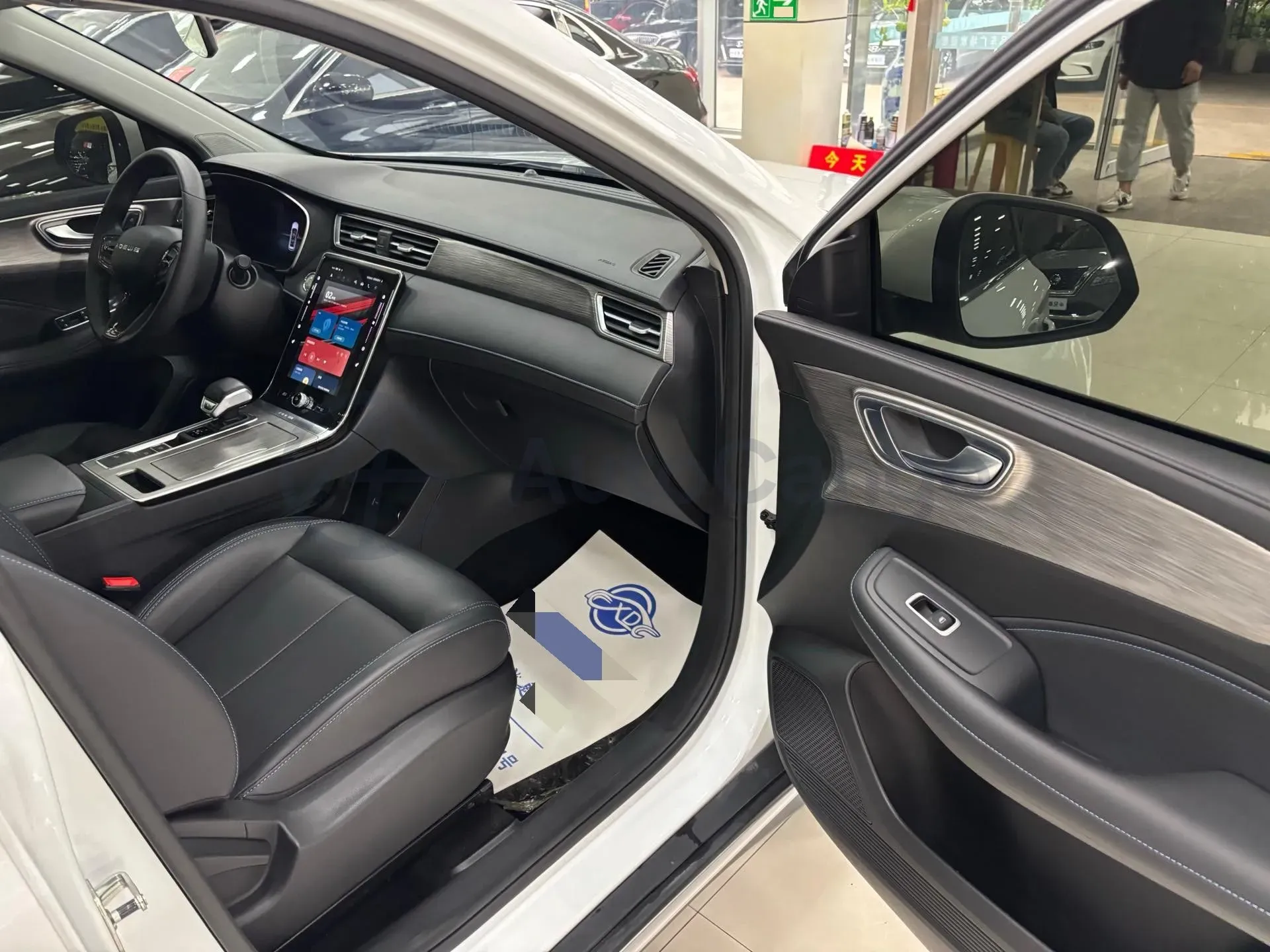 2023 Roewe RX5 1.5T 181HP L4 7DCT,autocango,china used car exporter,china ev exporter,chinese used car exporter,chinese used ev exporter