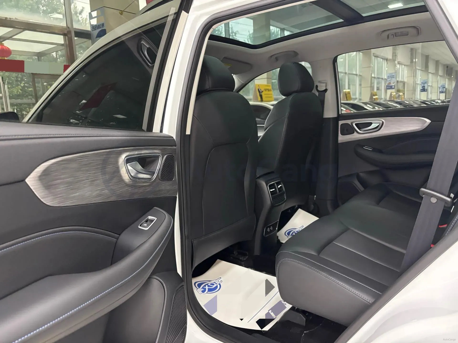 2023 Roewe RX5 1.5T 181HP L4 7DCT,autocango,china used car exporter,china ev exporter,chinese used car exporter,chinese used ev exporter