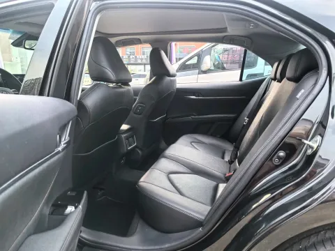 2021 Toyota Camry 2.5L 209HP L4 8AT