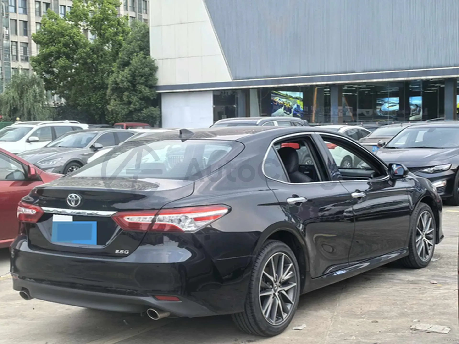 2021 Toyota Camry 2.5L 209HP L4 8AT,autocango,china used car exporter,china ev exporter,chinese used car exporter,chinese used ev exporter
