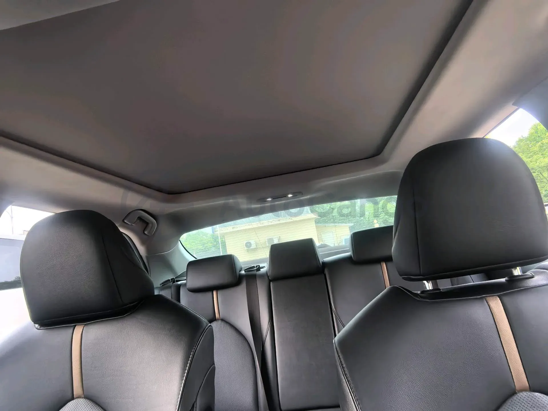 2021 Toyota Camry 2.5L 209HP L4 8AT,autocango,china used car exporter,china ev exporter,chinese used car exporter,chinese used ev exporter