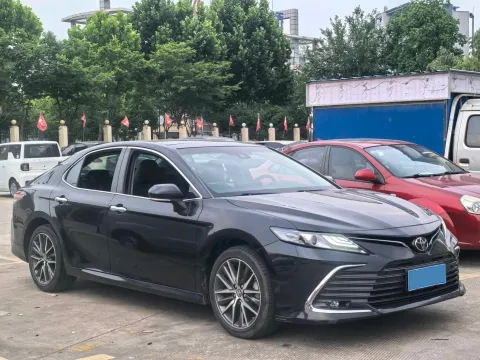 2021 Toyota Camry 2.5L 209HP L4 8AT