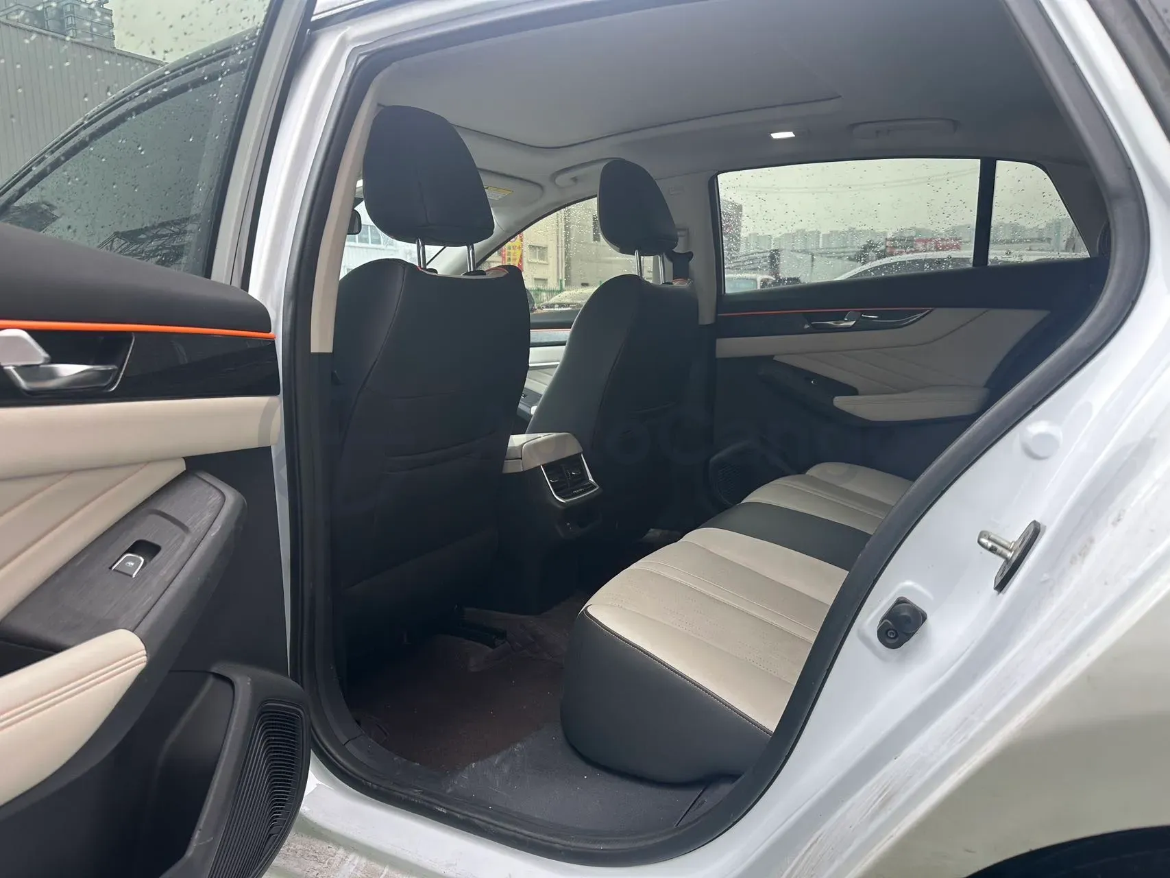 2021 DongFeng Aeolus YiXuan MAX 1.5T 190HP L4 7DCT,autocango,china used car exporter,china ev exporter,chinese used car exporter,chinese used ev exporter
