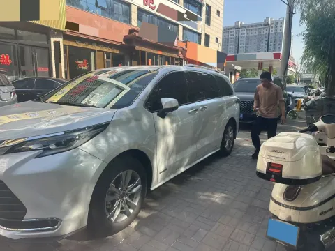 2023 TOYOTA SIENNA,autocango,china used car exporter,china ev exporter,chinese used car exporter,chinese used ev exporter