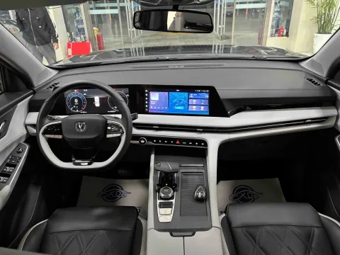 2023 ChangAn CS75 Plus 1.5T 188HP L4 8AT,autocango,china used car exporter,china ev exporter,chinese used car exporter,chinese used ev exporter