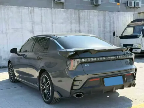 2025 LYNK&CO 03 2.0T 254HP L4 7DCT