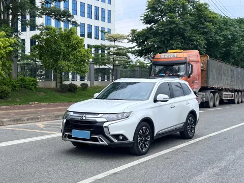 2019 MITSUBISHI OUTLANDER,autocango,china used car exporter,china ev exporter,chinese used car exporter,chinese used ev exporter