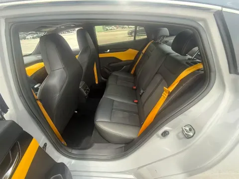 2023 DongFeng Aeolus YiXuan 1.5T 197HP L4 6DCT