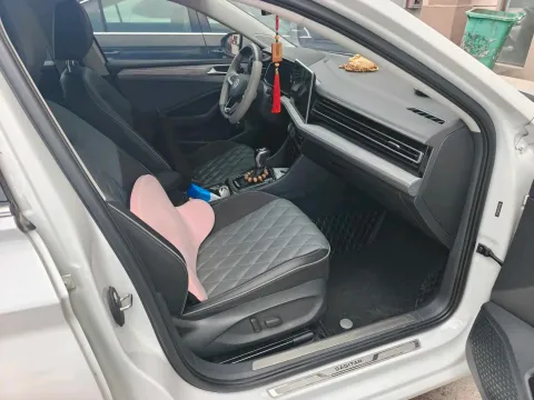 2024 Volkswagen Sagitar 1.5T 160HP L4 7DCT,autocango,china used car exporter,china ev exporter,chinese used car exporter,chinese used ev exporter