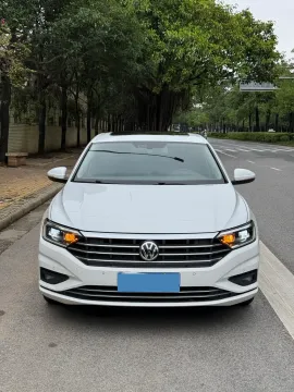 2021 Volkswagen Sagitar 1.4T 150HP L4 7DCT