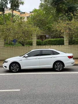 2021 Volkswagen Sagitar 1.4T 150HP L4 7DCT