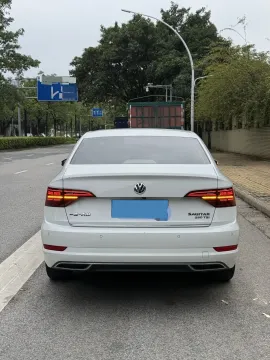 2021 Volkswagen Sagitar 1.4T 150HP L4 7DCT
