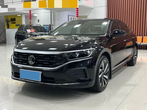 2025 Volkswagen Passat 2.0T 220HP L4 7DCT,autocango,china used car exporter,china ev exporter,chinese used car exporter,chinese used ev exporter