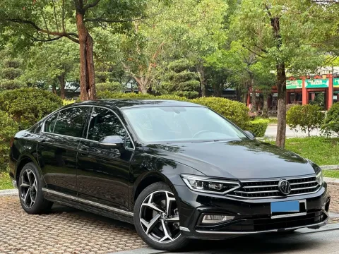 2023 Volkswagen Magotan 2.0T 186HP L4 7DCT,autocango,china used car exporter,china ev exporter,chinese used car exporter,chinese used ev exporter