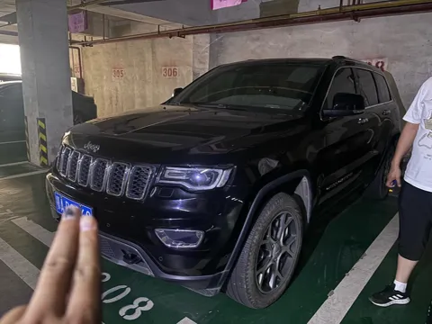 2020 JEEP GRAND CHEROKEE,autocango,china used car exporter,china ev exporter,chinese used car exporter,chinese used ev exporter