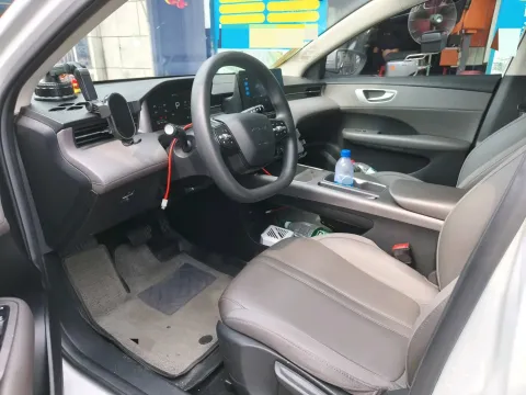 2025 Roewe D6 BEV