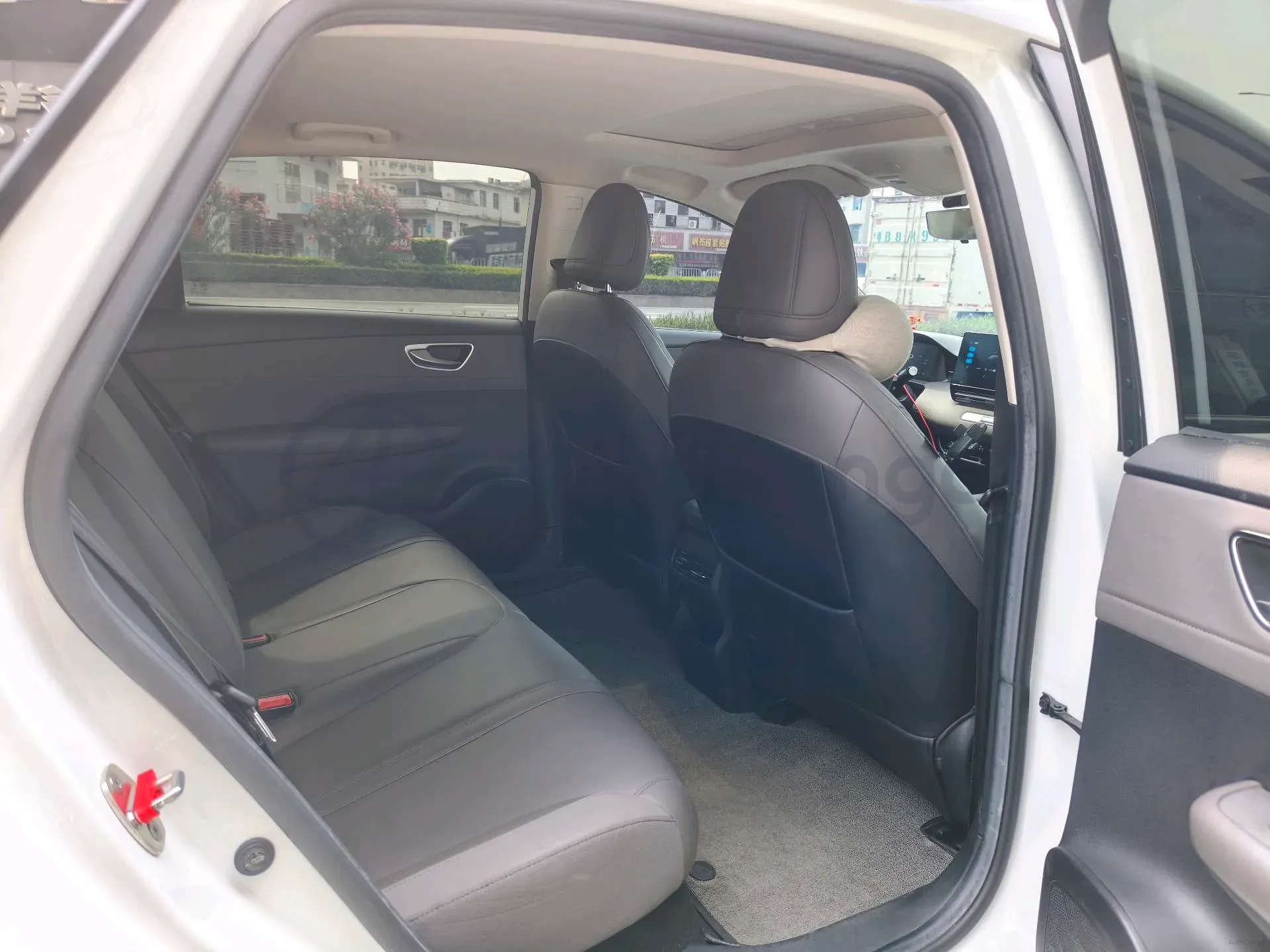 2025 Roewe D6 BEV,autocango,china used car exporter,china ev exporter,chinese used car exporter,chinese used ev exporter