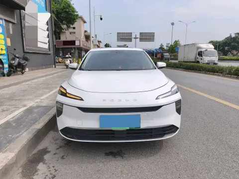 2025 Roewe D6 BEV